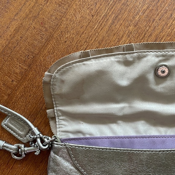 Gold Coach wristlet clutch - Picture 8 of 8